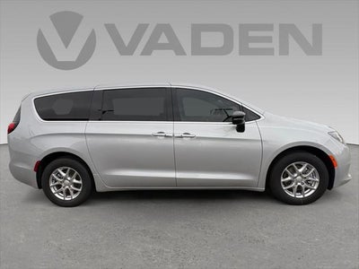 2026 Chrysler Voyager VOYAGER LX