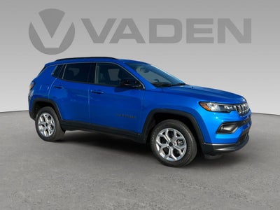 2025 Jeep Compass COMPASS LATITUDE 4X4