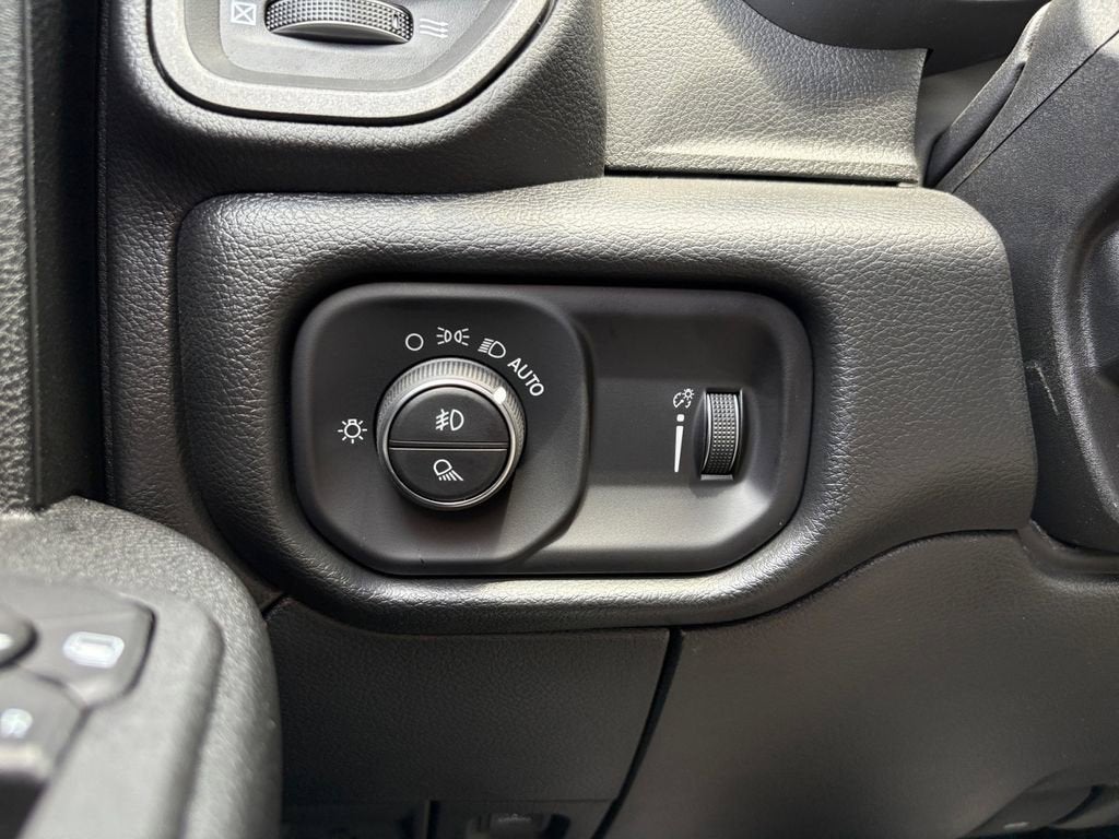 2026 RAM 2500 RAM 2500 TRADESMAN CREW CAB 4X4 6'4' BOX