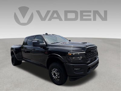 2026 RAM 3500 RAM 3500 LIMITED MEGA CAB 4X4 6'4' BOX