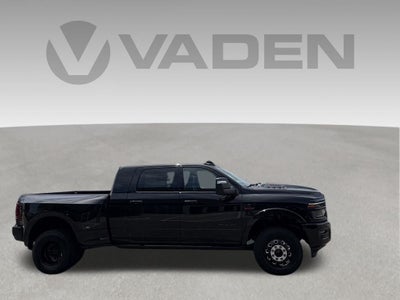 2026 RAM 3500 RAM 3500 LIMITED MEGA CAB 4X4 6'4' BOX