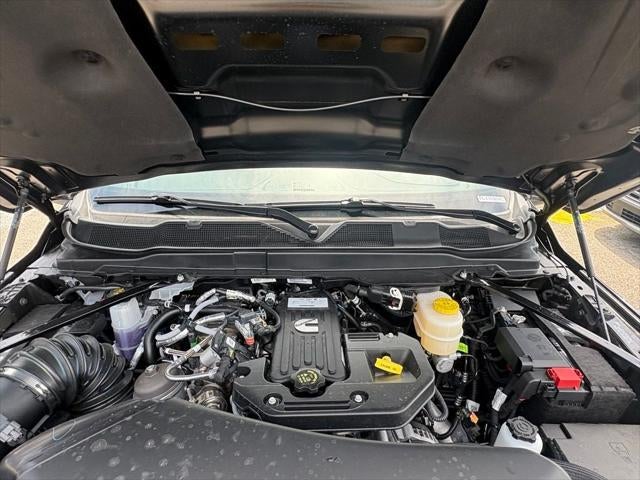 2026 RAM 3500 RAM 3500 LIMITED MEGA CAB 4X4 6'4' BOX