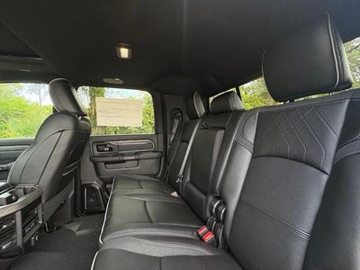 2026 RAM 3500 RAM 3500 LIMITED MEGA CAB 4X4 6'4' BOX