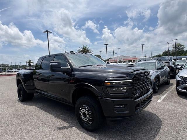 2026 RAM 3500 RAM 3500 LIMITED MEGA CAB 4X4 6'4' BOX