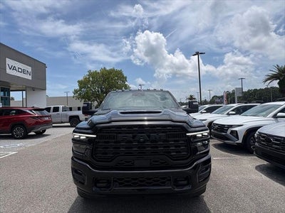2026 RAM 3500 RAM 3500 LIMITED MEGA CAB 4X4 6'4' BOX