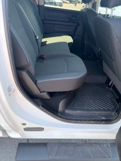 2021 RAM 1500 Classic Tradesman Crew Cab 4x4 5'7' Box