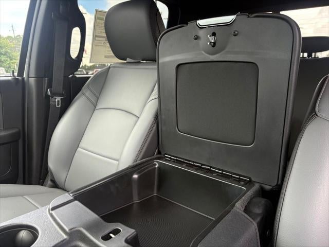 2026 RAM 2500 RAM 2500 TRADESMAN CREW CAB 4X4 6'4' BOX
