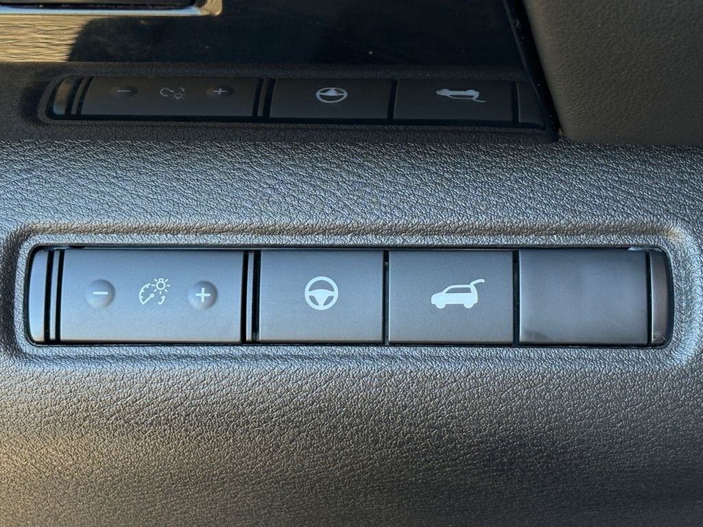 2025 Nissan Pathfinder SV FWD