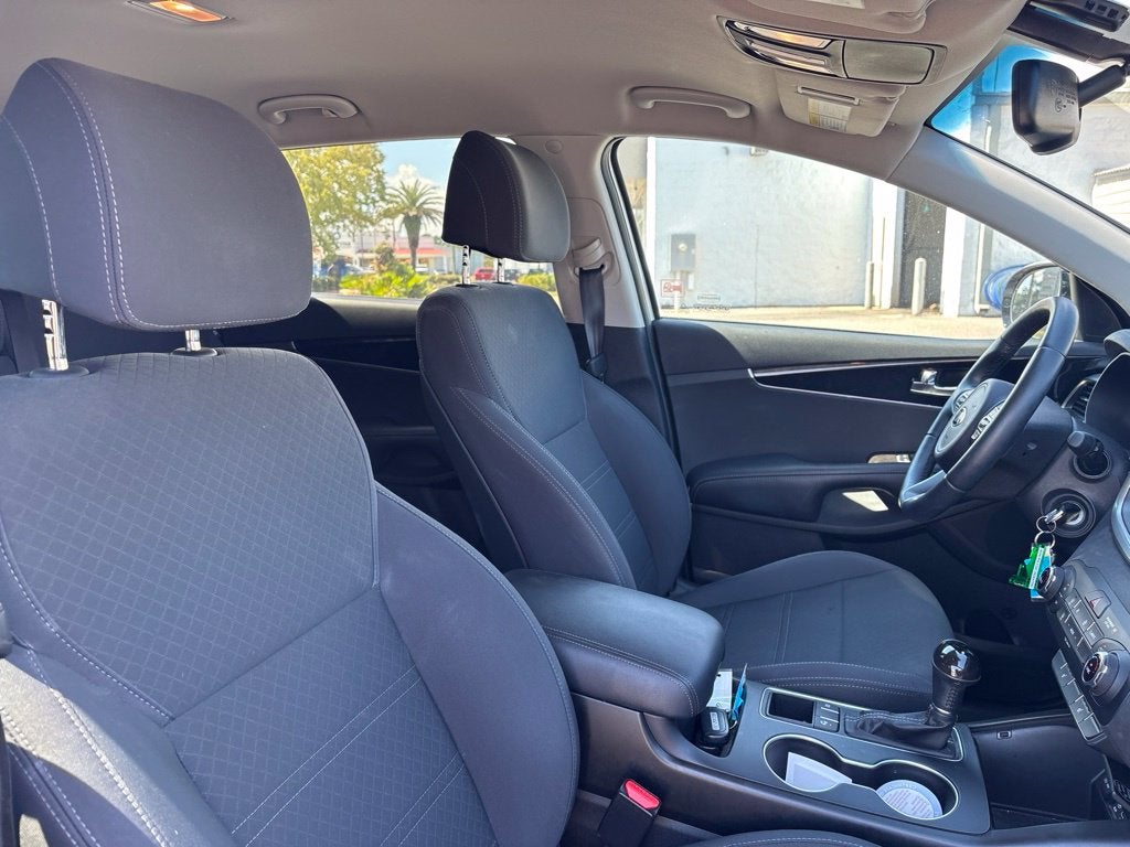 2017 Kia Sorento 2.4L LX