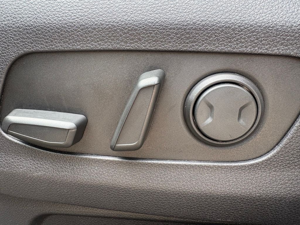 2023 Kia Carnival MPV LX Seat Package