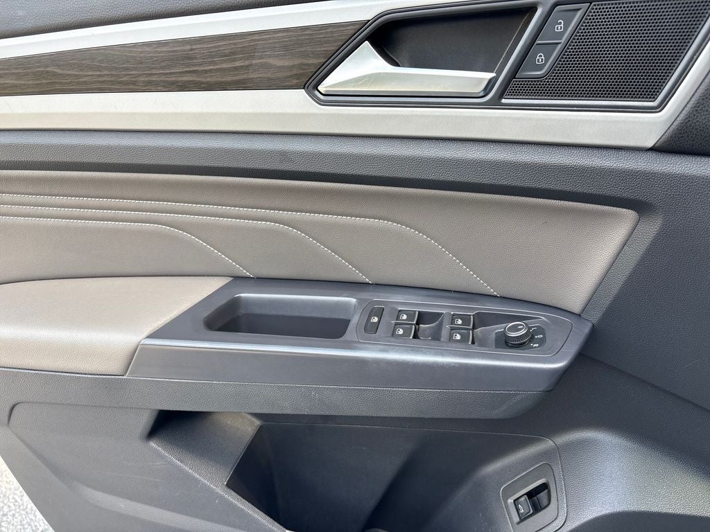 2021 Volkswagen Atlas 3.6L V6 SE w/Technology