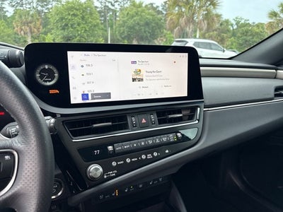 2024 Lexus ES 300h F SPORT Handling