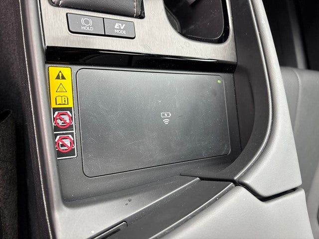 2024 Lexus ES 300h F SPORT Handling