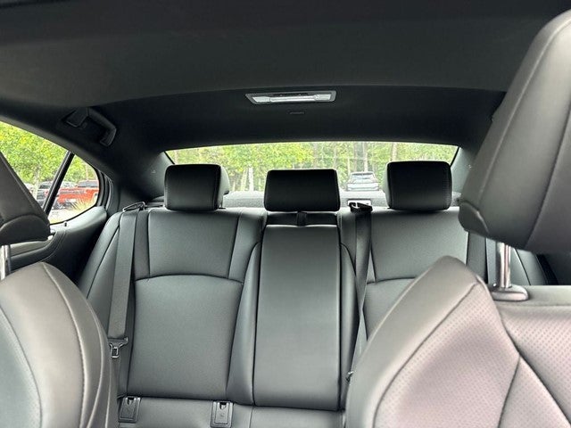 2024 Lexus ES 300h F SPORT Handling