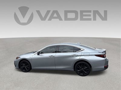2024 Lexus ES 300h F SPORT Handling