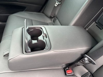 2024 Lexus ES 300h F SPORT Handling