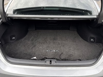 2024 Lexus ES 300h F SPORT Handling