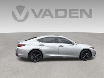 2024 Lexus ES 300h F SPORT Handling