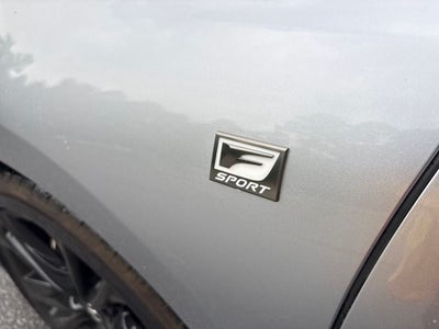 2024 Lexus ES 300h F SPORT Handling
