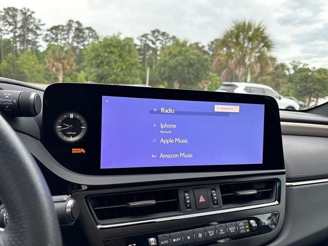 2024 Lexus ES 300h F SPORT Handling