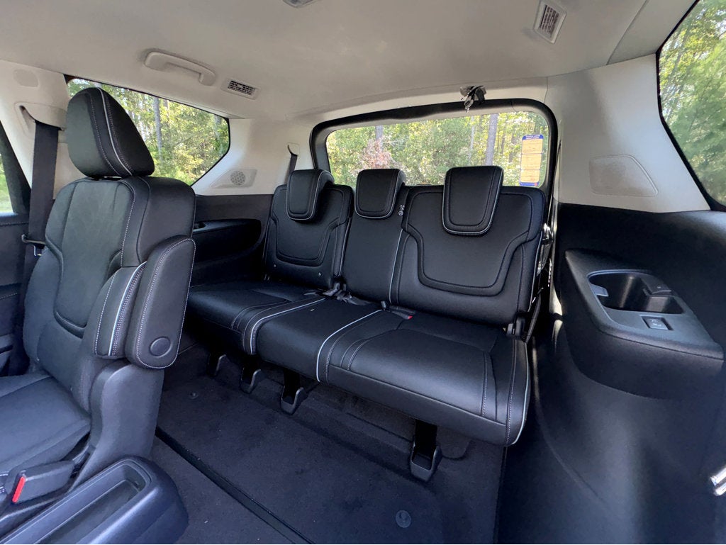 2026 INFINITI QX80 LUXE