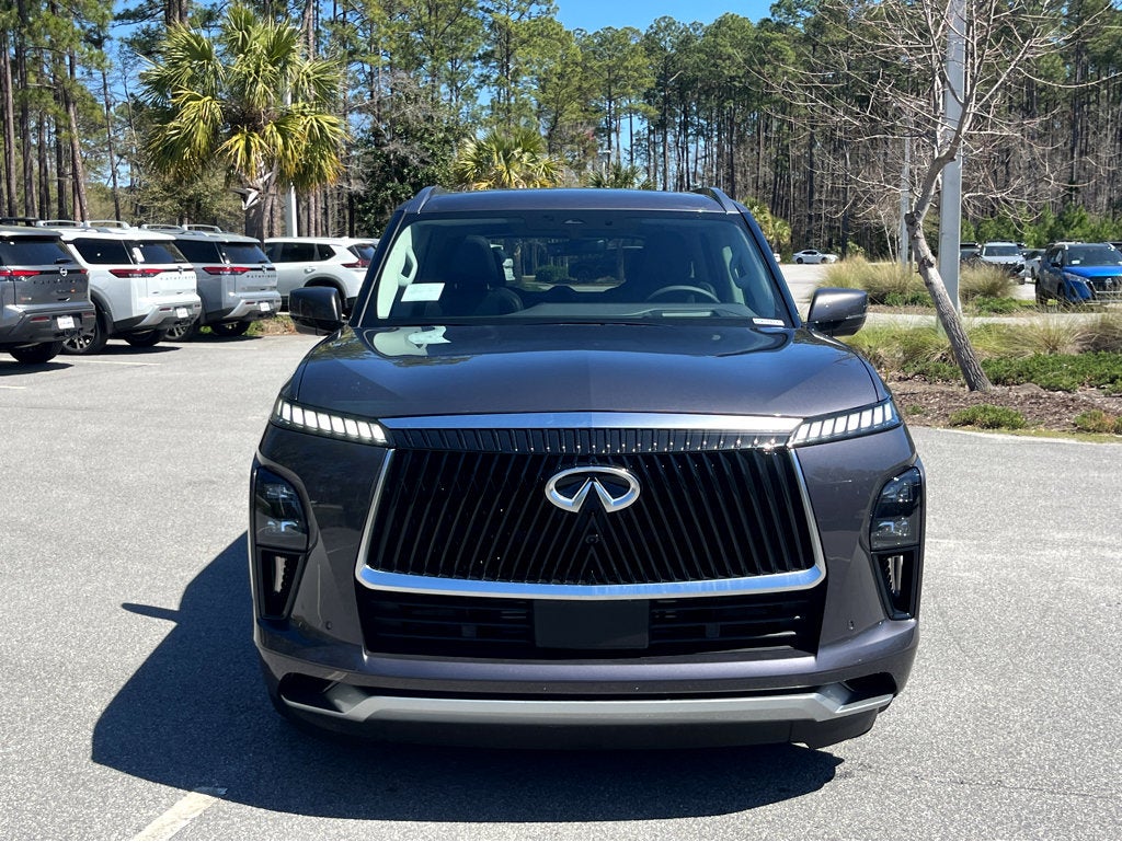 2025 INFINITI QX80 LUXE