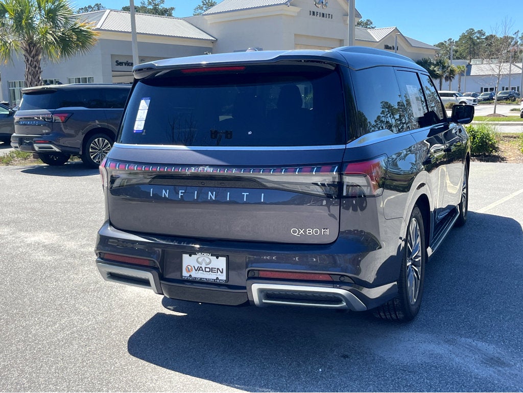2025 INFINITI QX80 LUXE