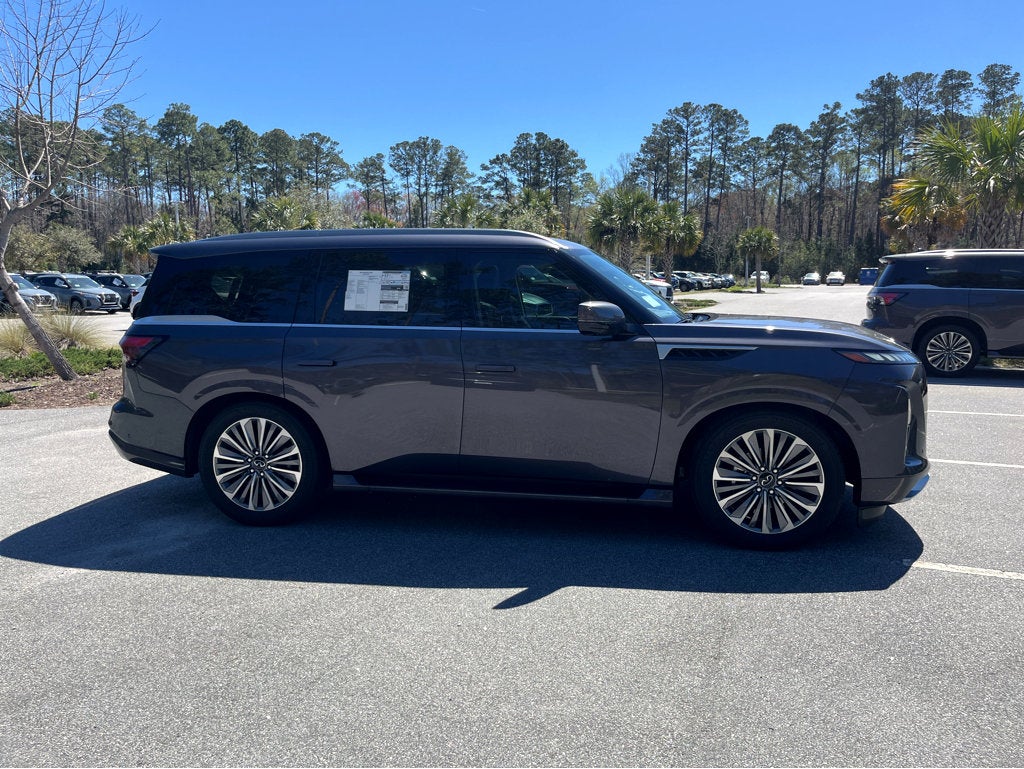 2025 INFINITI QX80 LUXE