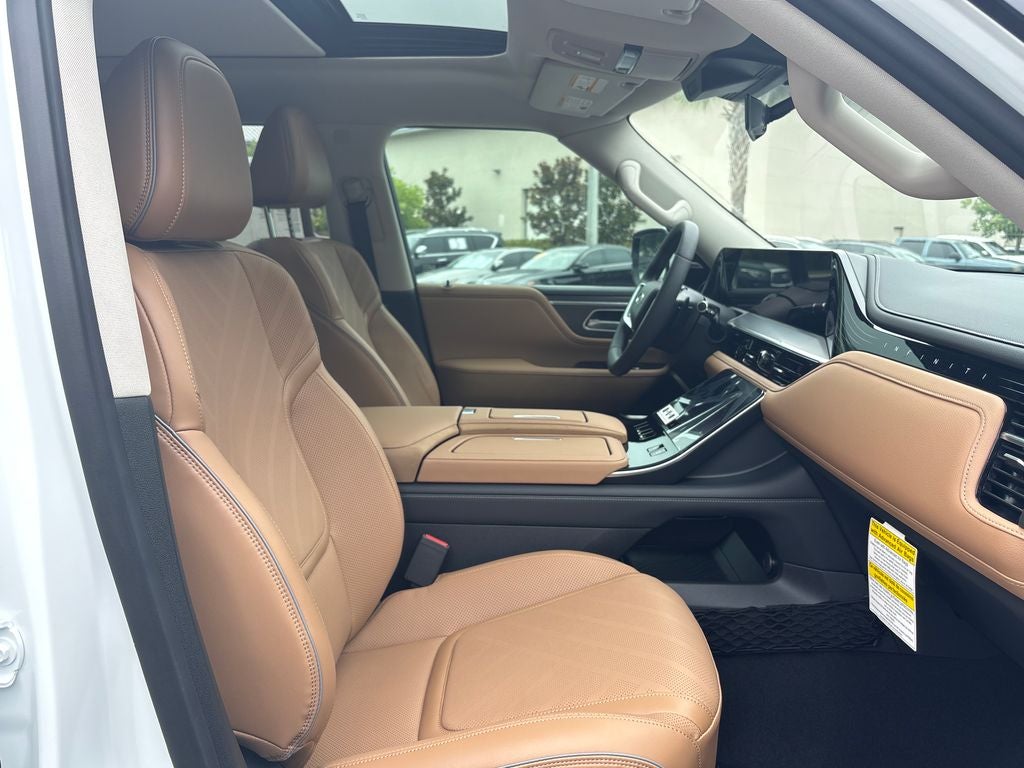 2027 INFINITI QX80 Luxe 2WD