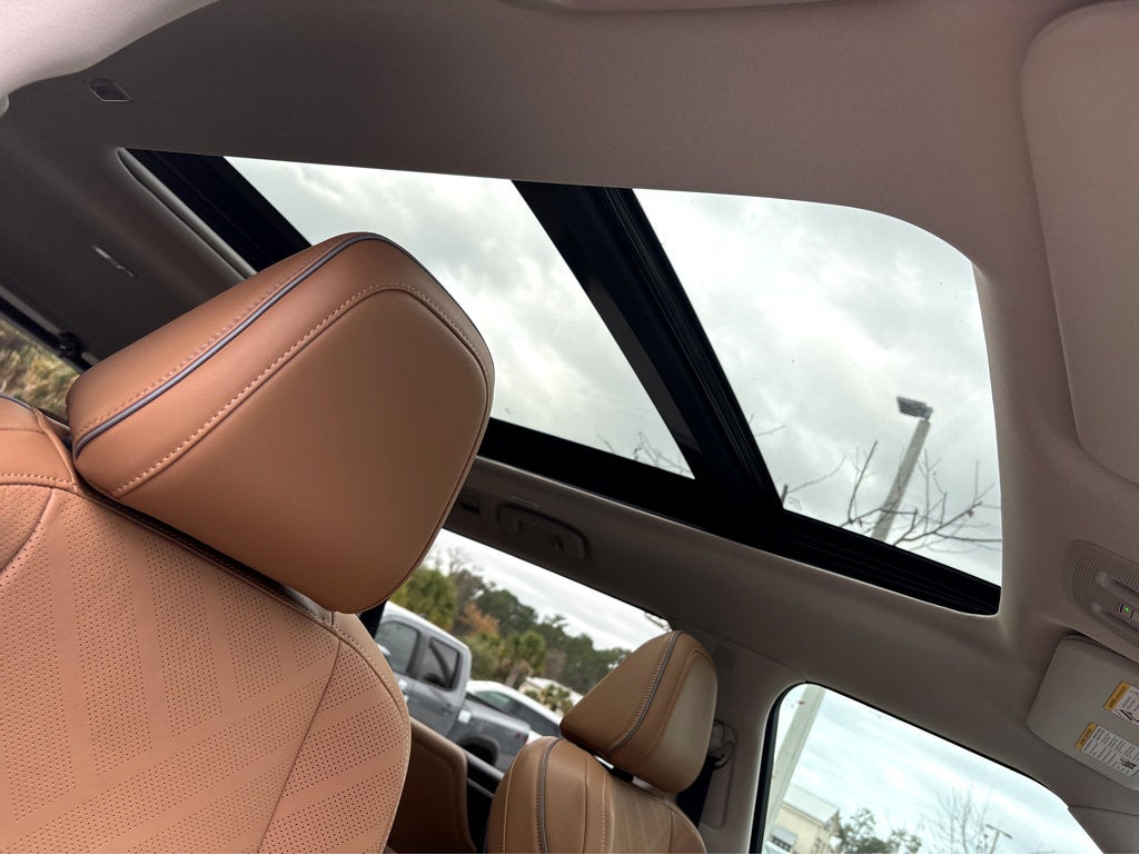 2026 INFINITI QX80 LUXE