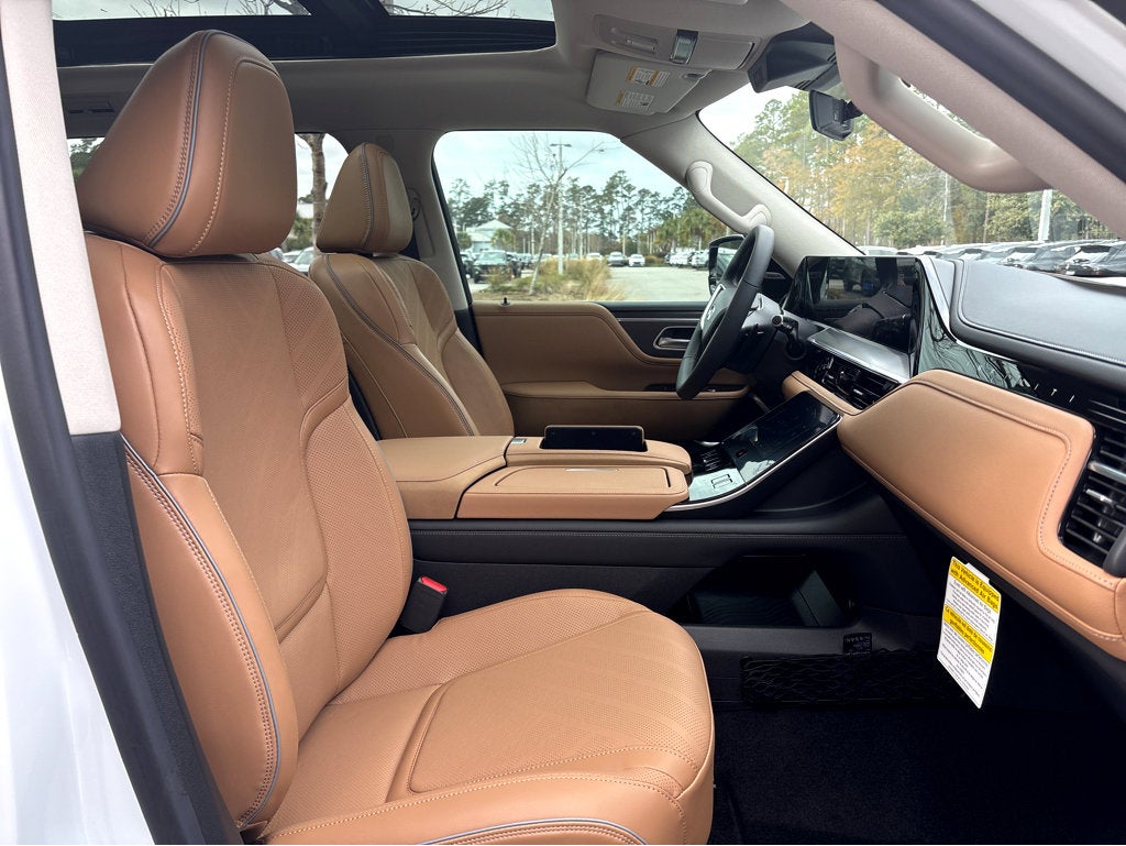 2026 INFINITI QX80 LUXE