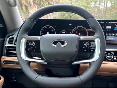 2026 INFINITI QX80 LUXE
