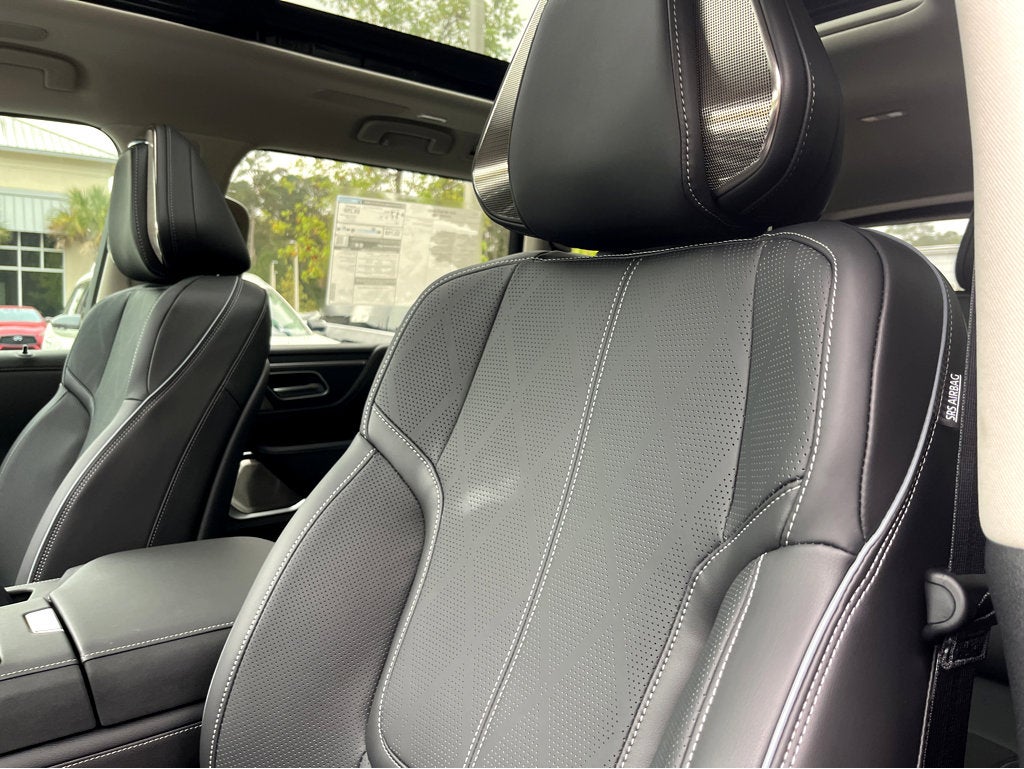 2025 INFINITI QX80 SENSORY