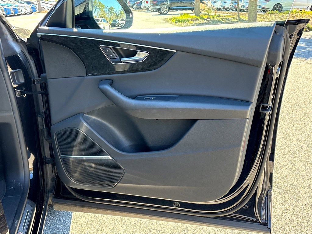 2021 Audi Q8 Premium Plus