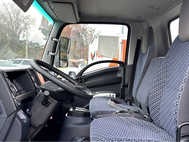 2024 Isuzu NRR 212 WB