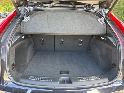 2023 Cadillac XT4 FWD Premium Luxury