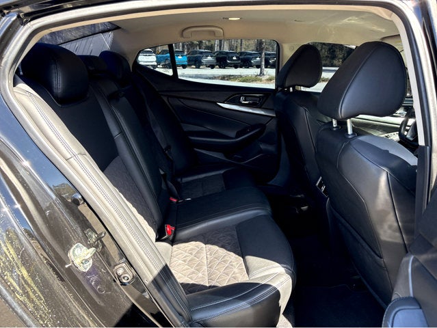 2017 Nissan Maxima SR