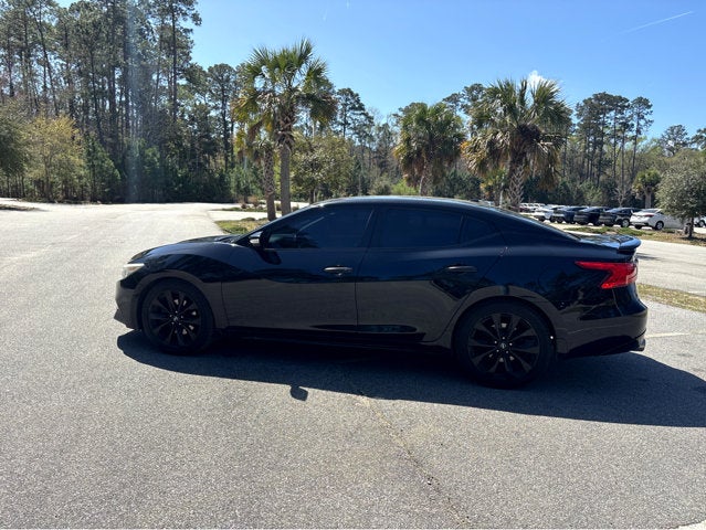 2017 Nissan Maxima SR