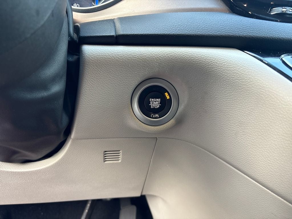 2021 Chrysler Voyager LX