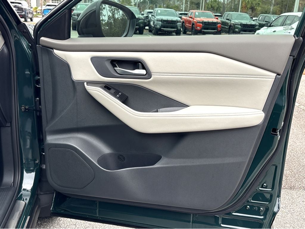 2026 Nissan Rogue Dark Armor™