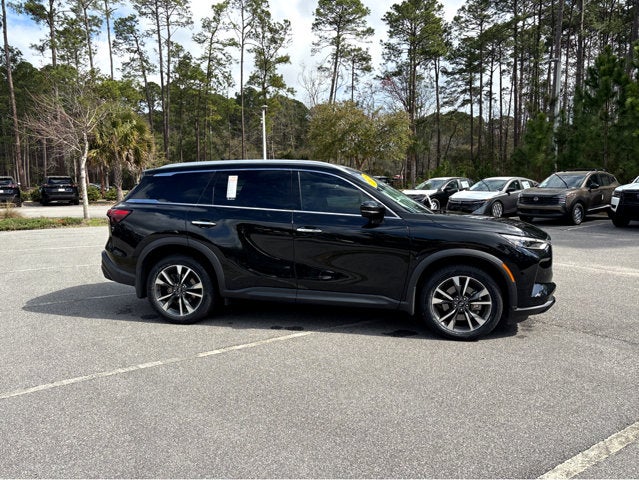 2023 INFINITI QX60 LUXE