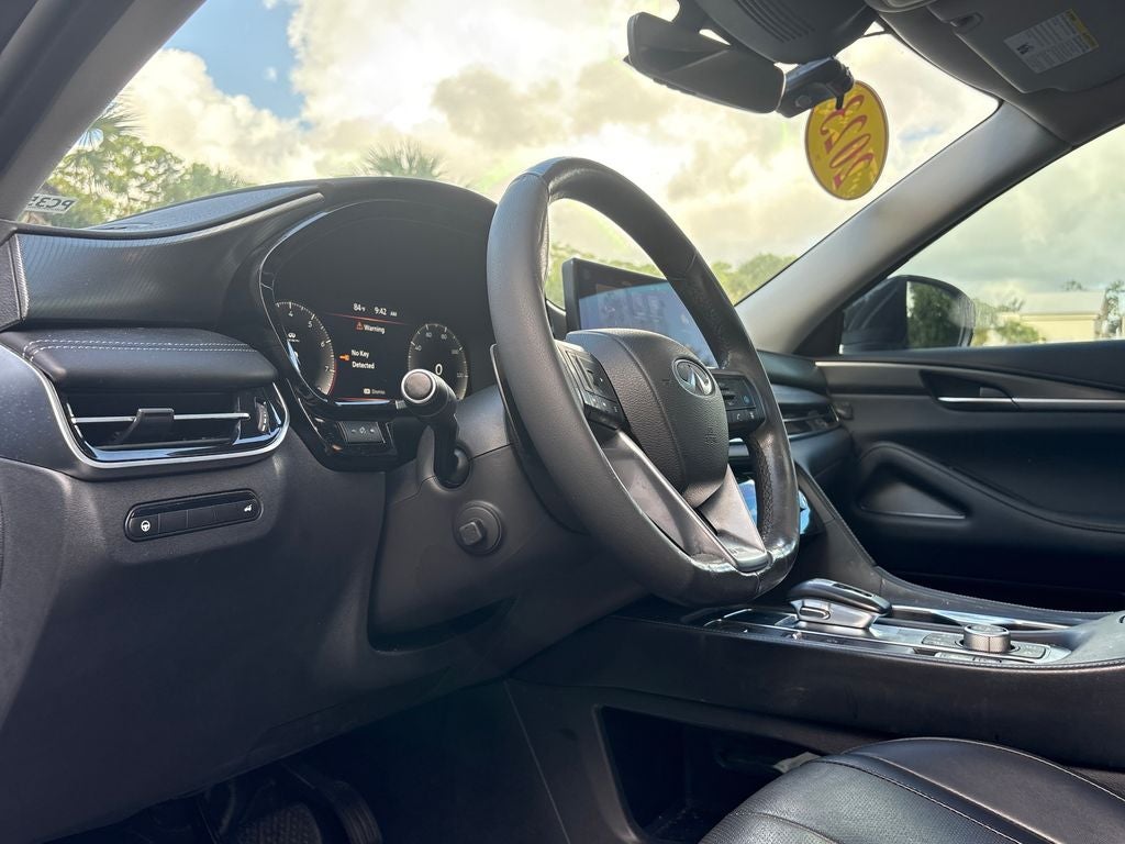 2023 INFINITI QX60 LUXE