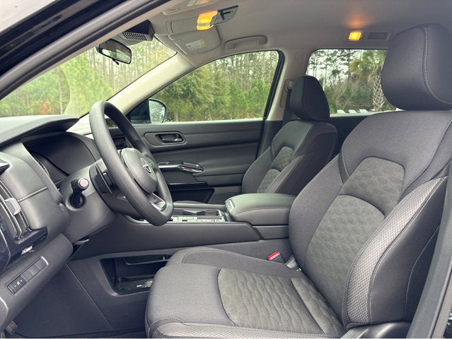 2026 Nissan Pathfinder S