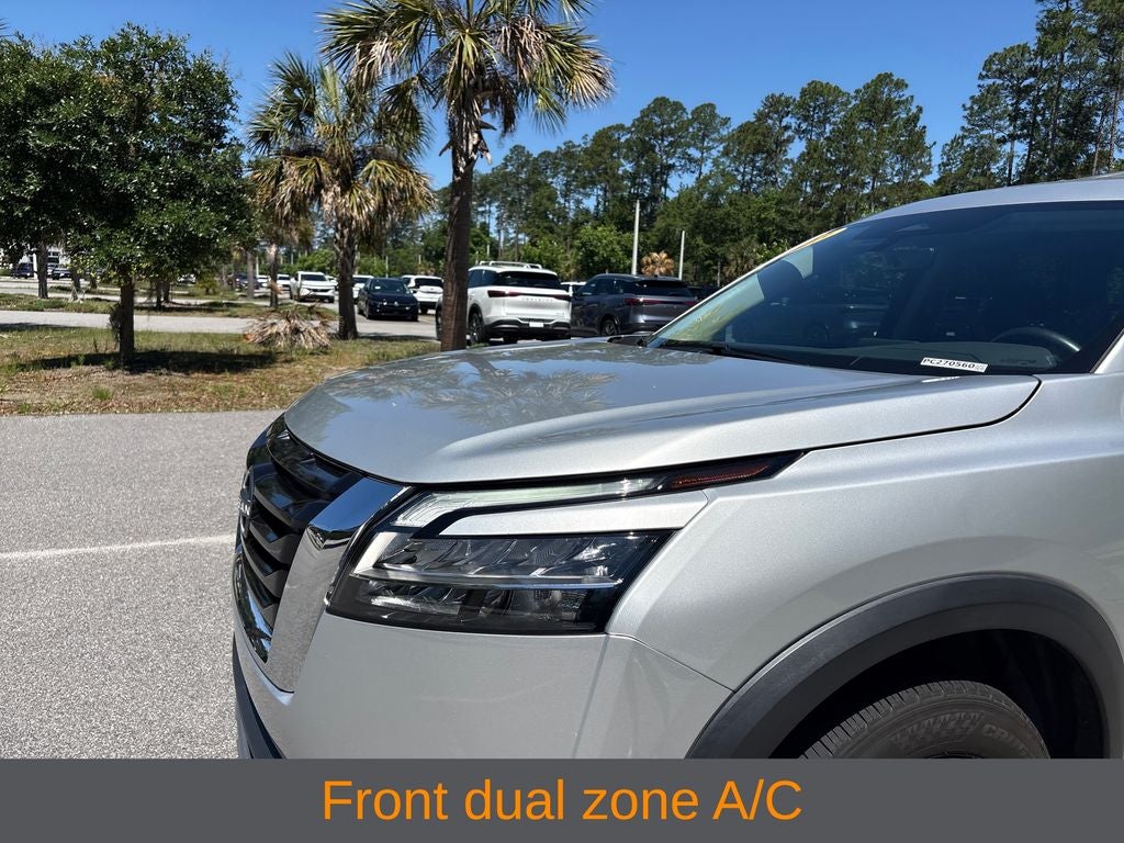 2023 Nissan Pathfinder SL