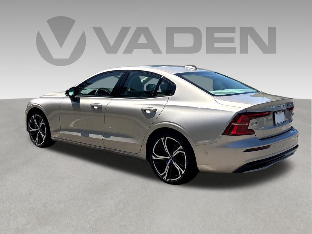 2024 Volvo S60 Ultimate Dark Theme