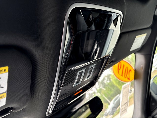 2019 Land Rover Range Rover Velar R-Dynamic SE