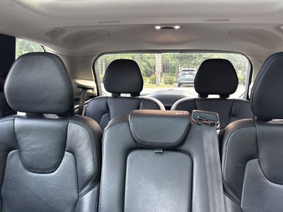2018 Volvo XC90 T5 Momentum