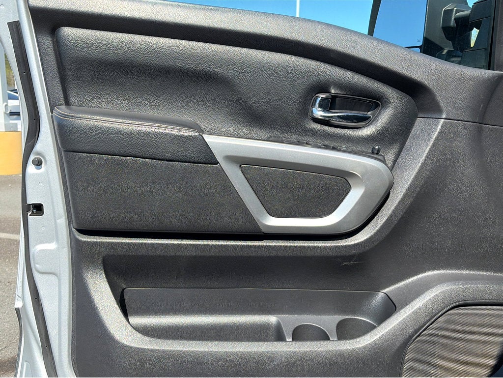 2017 Nissan Titan PRO-4X