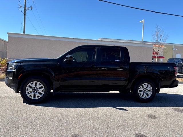 2023 Nissan Frontier SV