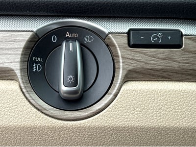 2018 Volkswagen Passat 2.0T SE w/Technology